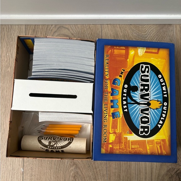 The Game - Blue and Yellow - Picture 4 of 4